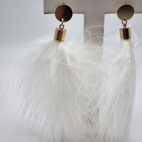 NWOT Molly Phillips White Feather Earrings - Picture 2 of 3